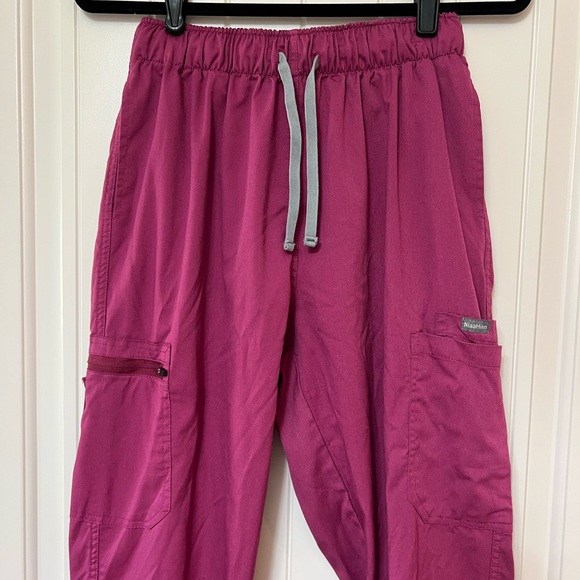 Niaahinn Hot pink scrub set, size L - Picture 10 of 10